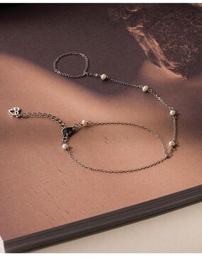 Delicate Silver Pearl Station Anklet